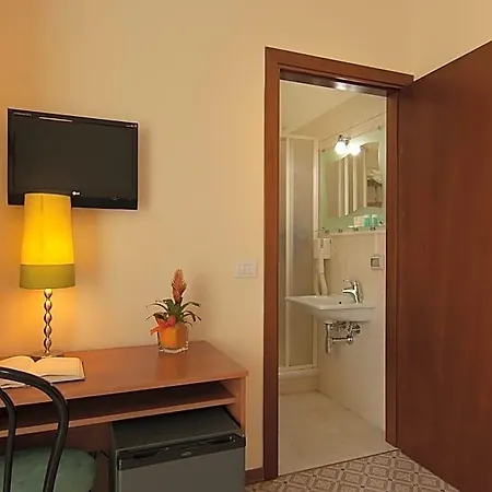 Mio Hotel 3*